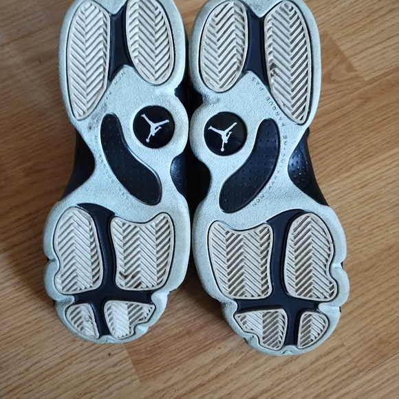 Jordan retro 11's black white 2y - Picture 4 of 6